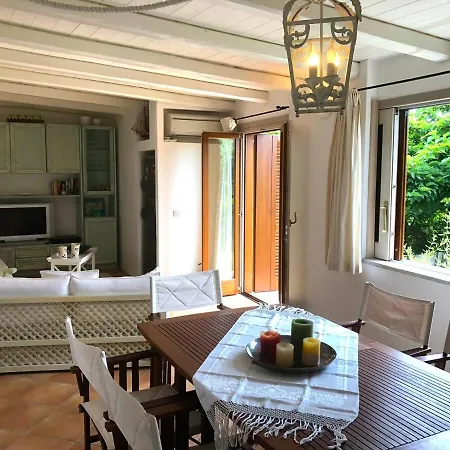 Sterlizia - 2 Steps From The Beach! - Σπίτι διακοπών Όλμπια